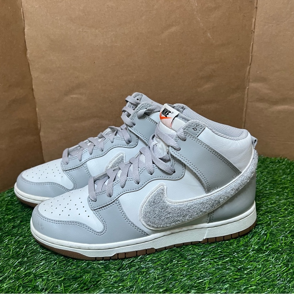 NIKE Dunk